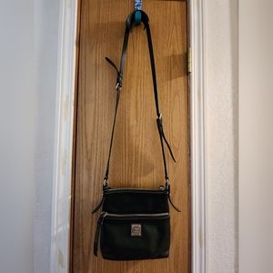 Vintage Dooney&Bourke with adjustable strap see pics